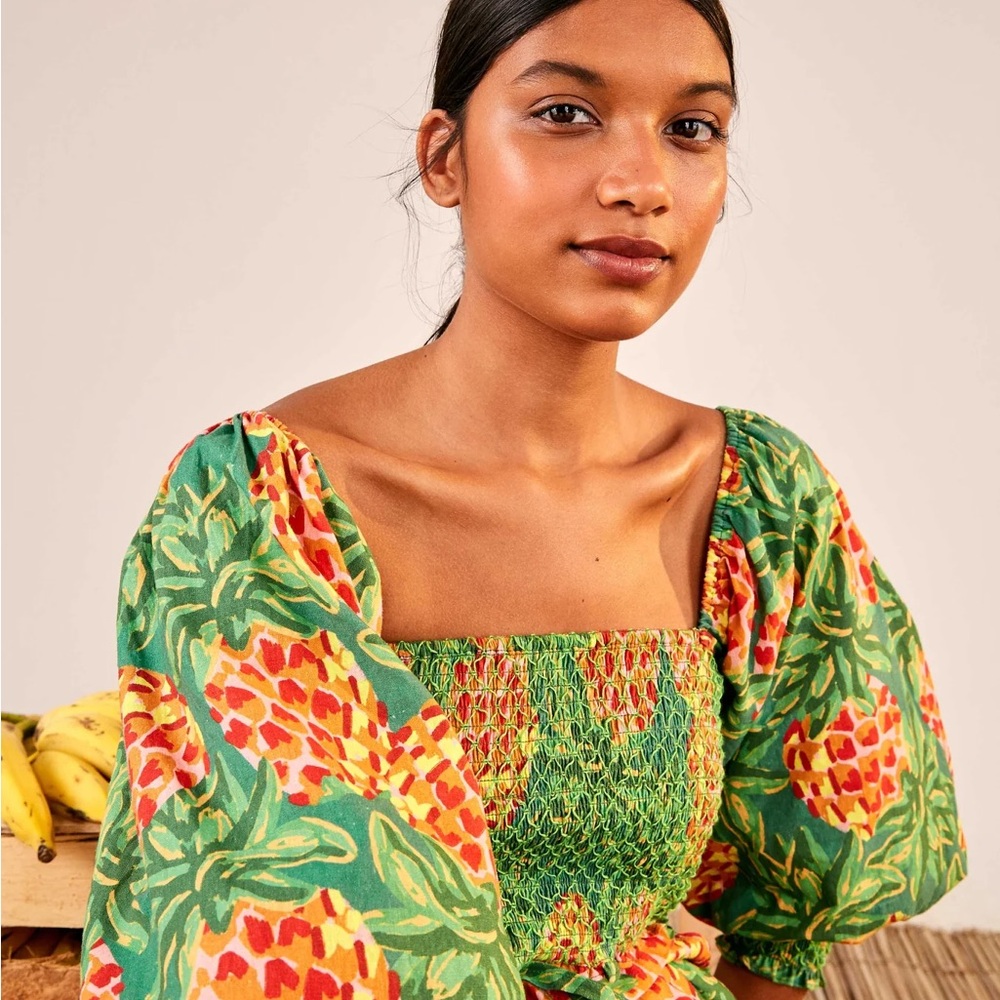 NWT Farm Rio Pineapple Galore Smocked Top - Sz. L